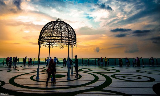 22 Tempat Menarik Di Melaka: Taman Tema Air, Tarikan Istimewa 