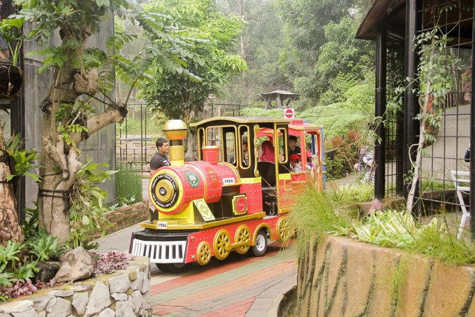 Lembang Park and Zoo - Kereta Anak