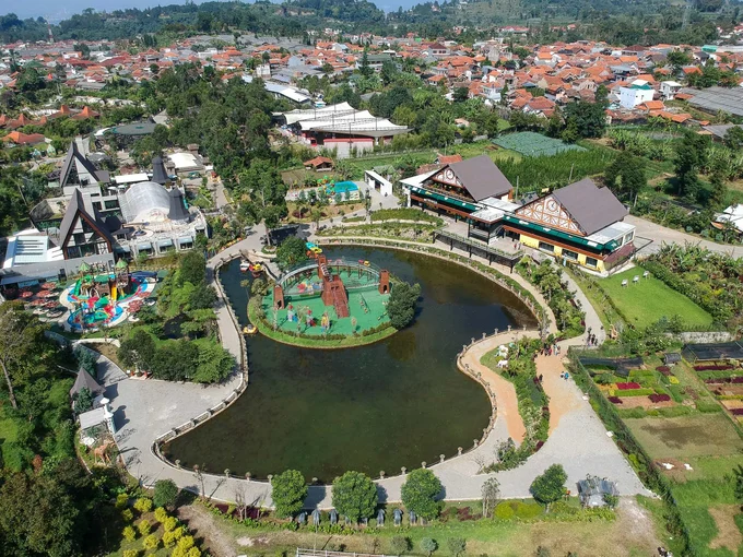 Lembang Park and Zoo - Aerial