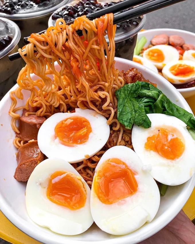 Saigon Mixed Noodles