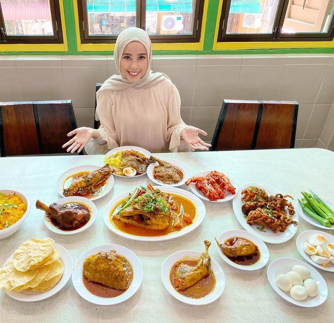 makan malam halal di penang - Katherine James