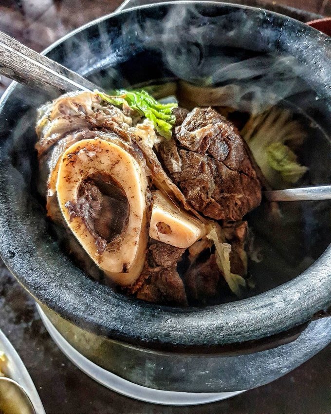 The Ultimate Guide to The Best Bulalo in Tagaytay - Klook Travel Blog