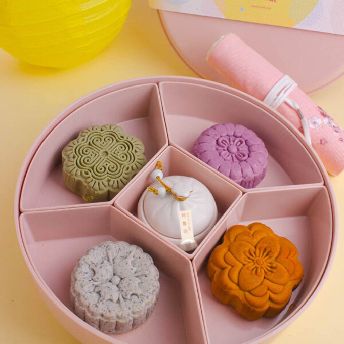 20 Best Halal Mooncakes In Malaysia Order These Yummy Sets Online For