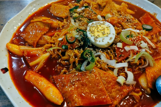 zoomed in view of korean teokbokki dish