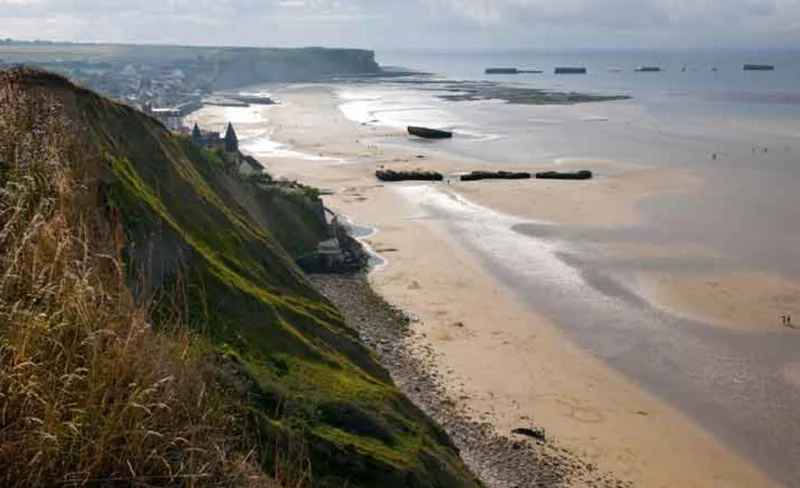 D-Day landing beaches private tour from Paris