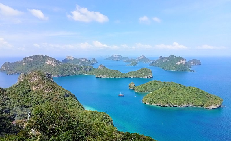 Angthong Marine National Park by Speedboat or Big Boat
