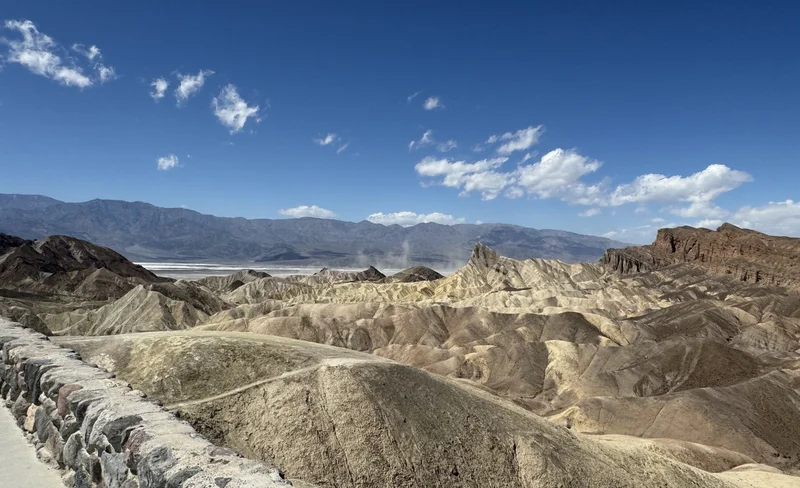 Las Vegas Death Valley & Seven Magic Mountains Day Tour