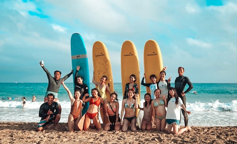 Surfing Experience in Kenting, Pingtung by Aboriginal Surf Shop