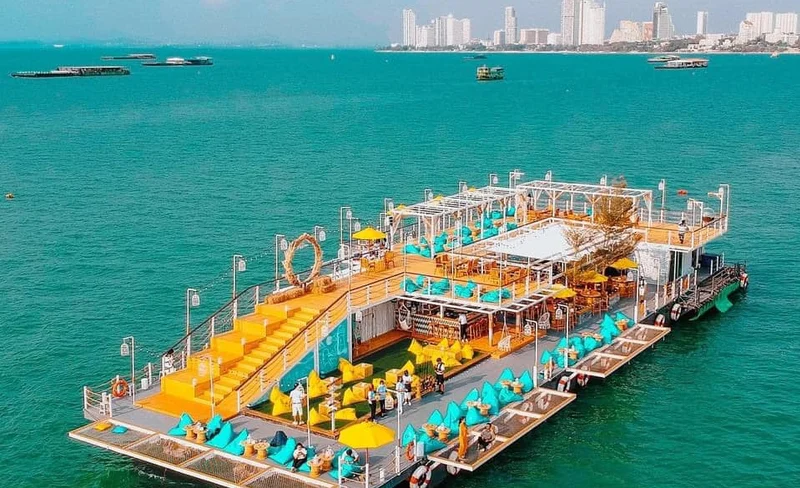 Tappia Floating Cafe Pattaya