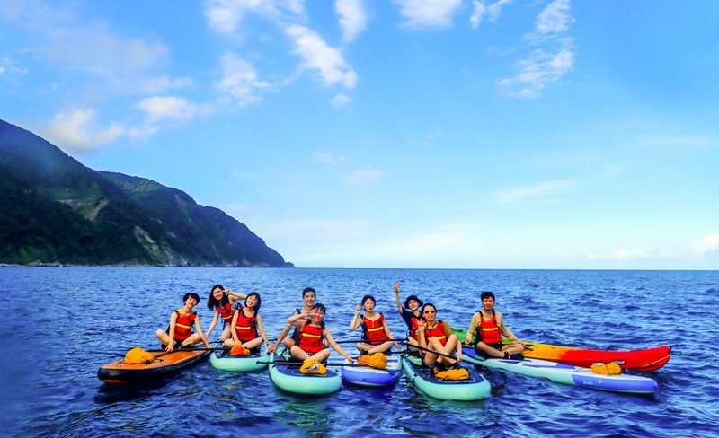 Stand Up Paddle Boarding Experience in Yilan