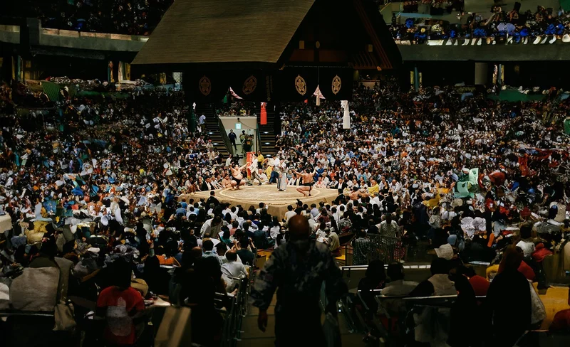 Tokyo Grand Sumo Tournament & Dinner with Local Sumo Expert