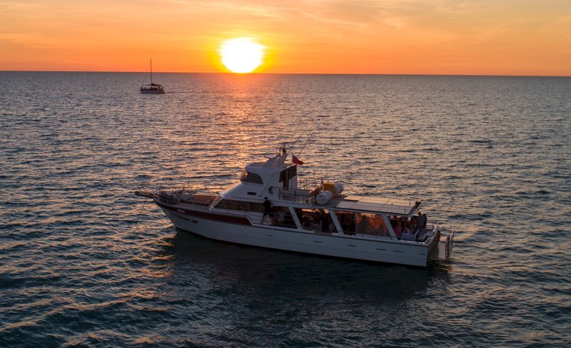 Sunset, Seafood & Pearling Cruise in Broome