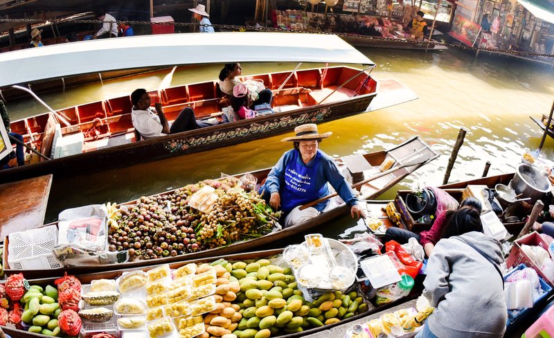 Damnoen Saduak Floating Market & Chatuchak Weekend Market Half Day Trip