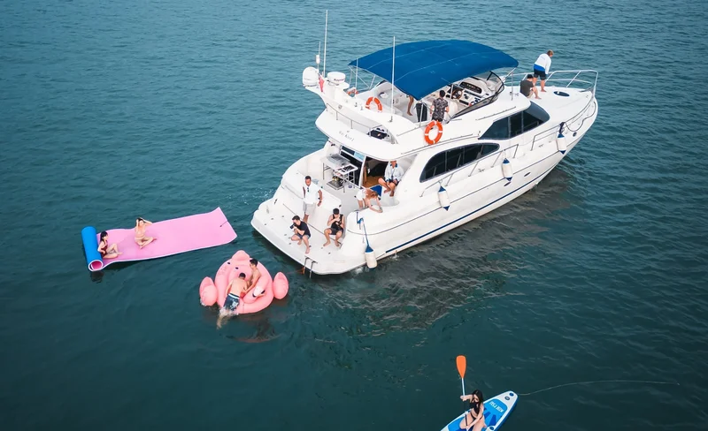 Private Yacht Charter Why Knot 1 from Keppel Bay to Southern Islands