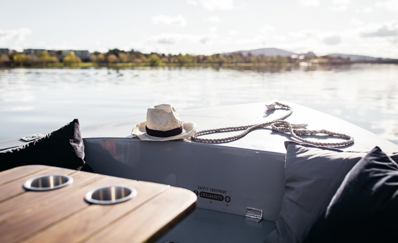 Electric Picnic Boat Rental in Gold Coast