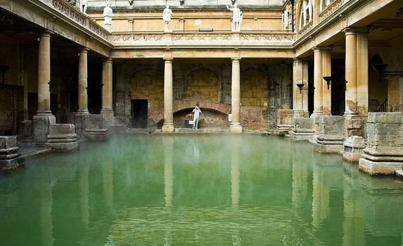 Roman Baths and Bath city tour in Somerset