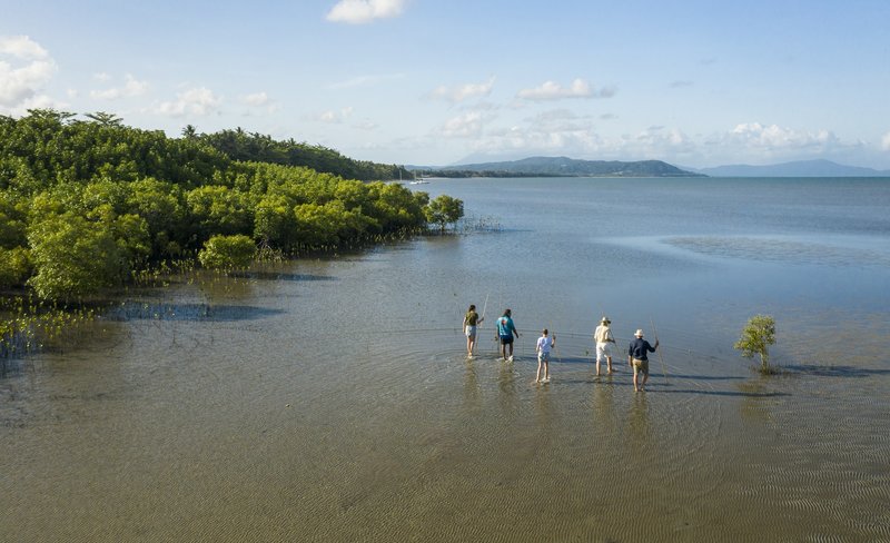 1 Day Traditional Aboriginal Fishing Tour in Cairns