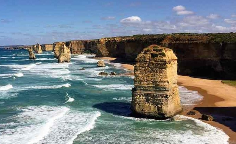 Great Ocean Road 12 Apostles Day Tour from Melbourne