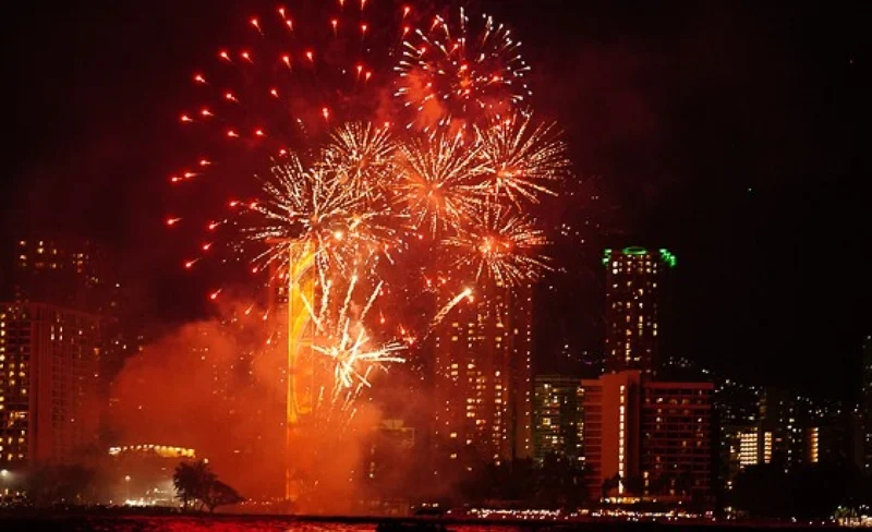 Waikiki Friday Night Fireworks Cruise