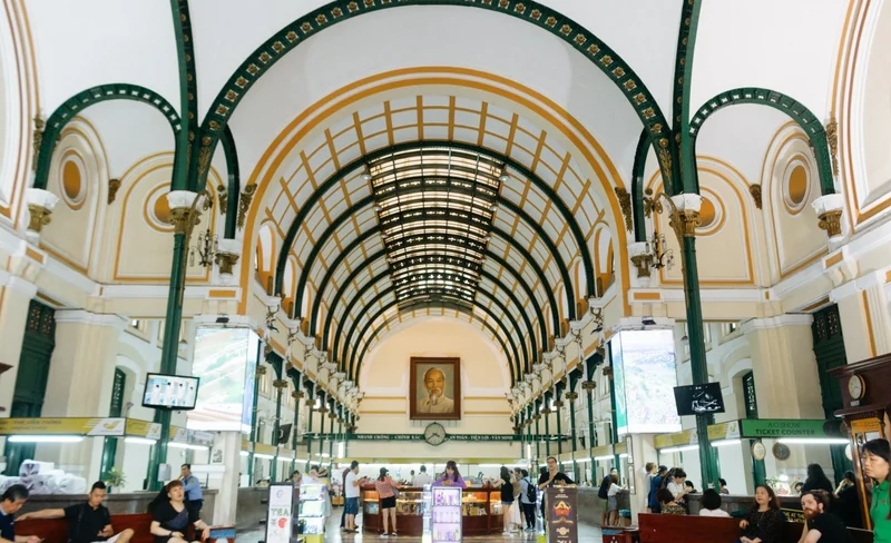 Custom Private Tour: Ho Chi Minh City Highlights (4 Hours) with Vietnamese/Chinese/English-Speaking Driver