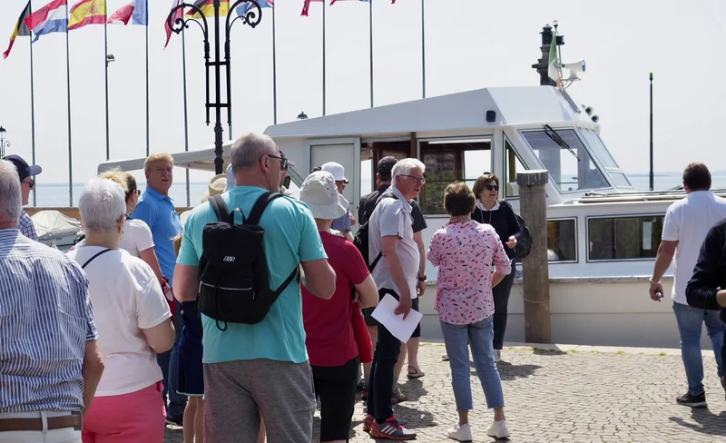 Half Day Guided Boat Cruise on Lake Garda
