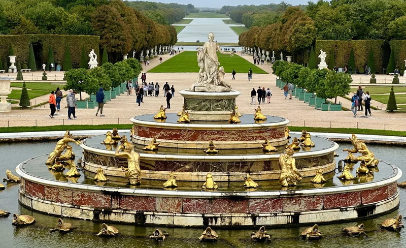 Palace of Versailles Chinese guided tour in Paris