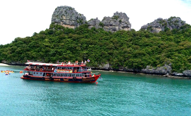 Angthong Marine Park Tour by Big boat from Samui