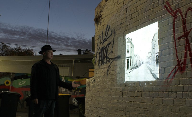 Gangsters and Candy Stores Laser Projector Night Walking Tour in Melbourne