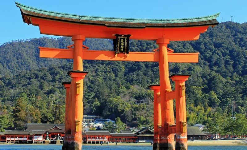 Peaceful Hiroshima & Miyajima UNESCO 1 Day Bus Tour