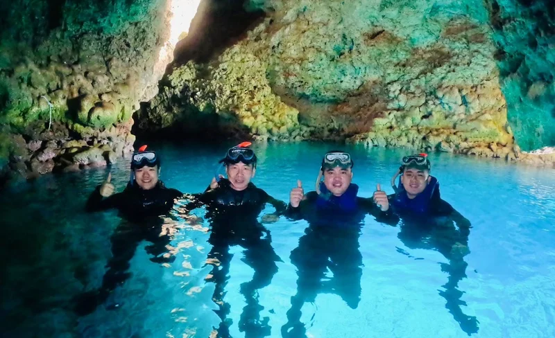 Okinawa: Blue Cave Snorkeling and Diving (Supports Chinese/English/Japanese/Korean)