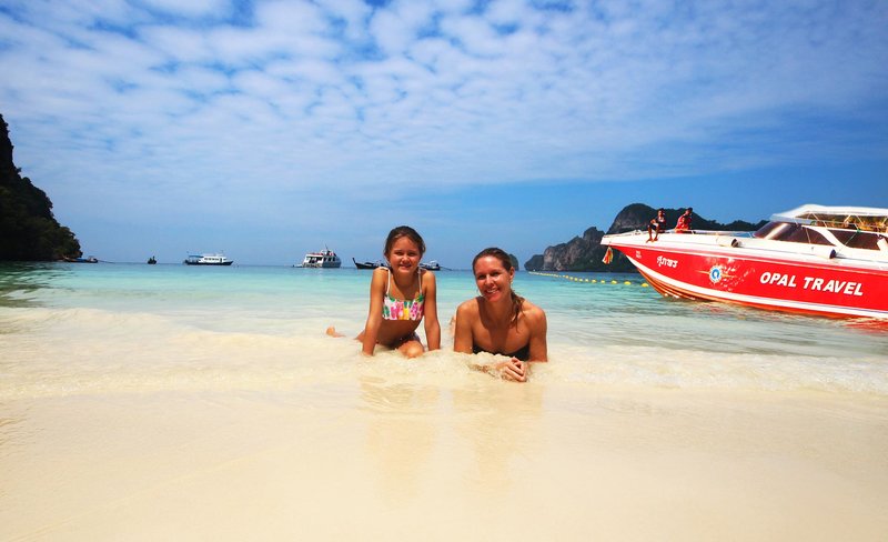 Snorkel Tour to Phi Phi Islands by Speed Boat from Koh Lanta