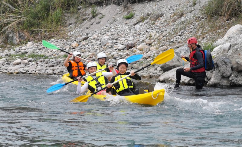 Hualien: Hualien River Whitewater Canoe Experience