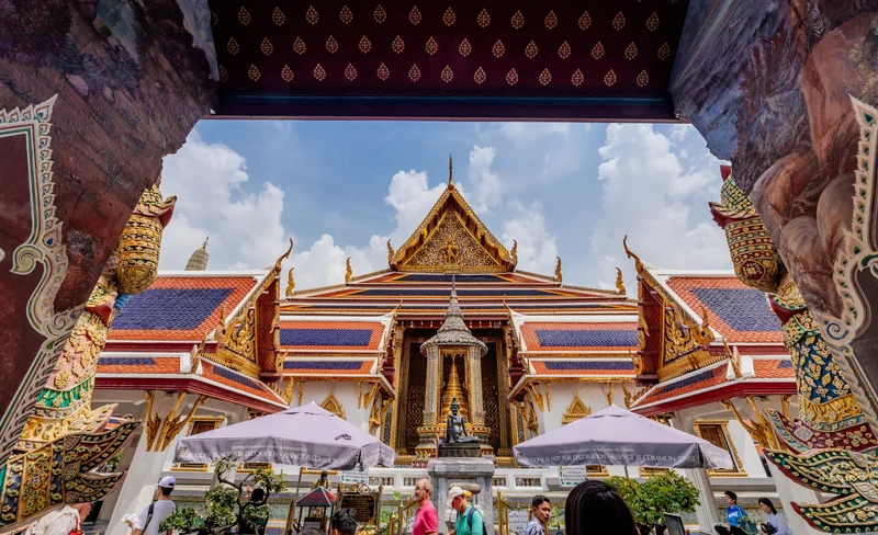 Grand Palace and Emerald Buddha Half Day Guided Tour from Bangkok