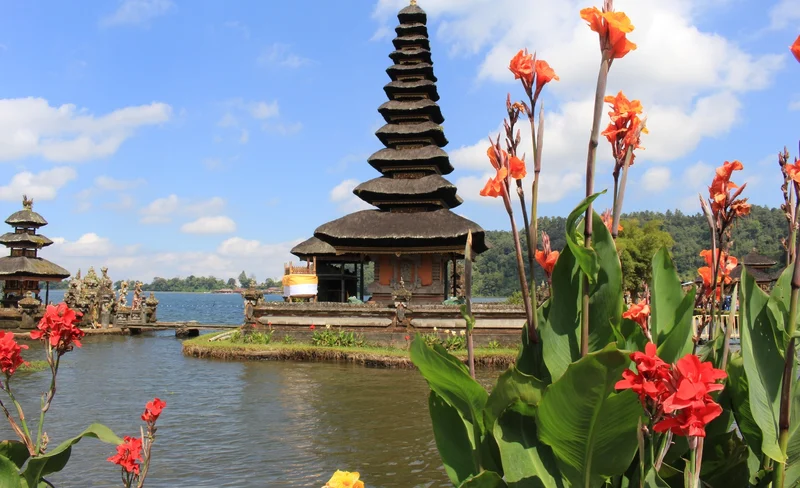 Ulun Danu Beratan, Jatiluwih Rice Terraces, and Tanah Lot Day Trip