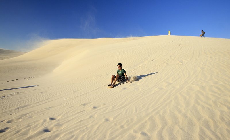 Pinnacle Desert Explorer with Lancelin Sandboarding in Perth