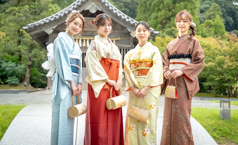 Kimono rental at Dazaifu Tenmangu Shrine (Kimono Rental Hibiki)