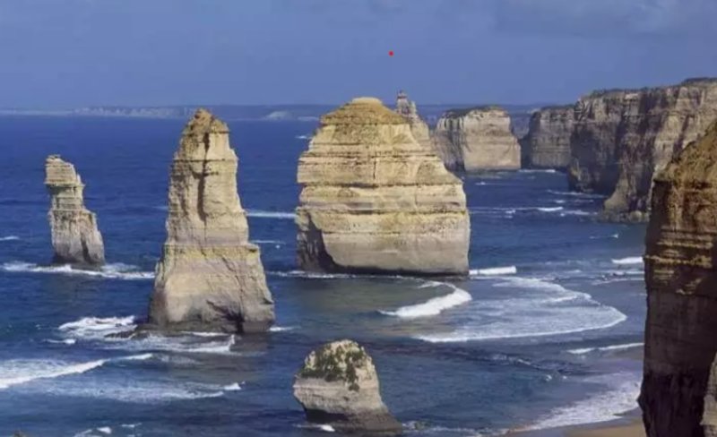 Great Ocean Road and 12 Apostles One Day Tour