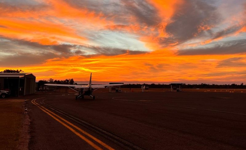 Jabiru Sunset Spectacular 60-minute Flight