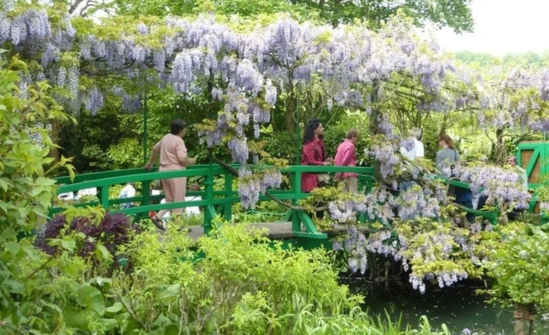 House of Claude Monet & Gardens Ticket with Guided Tour in Giverny