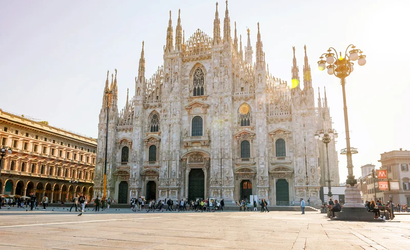 Milan Skip-the-Line Duomo Cathedral & Rooftop Guided Tour