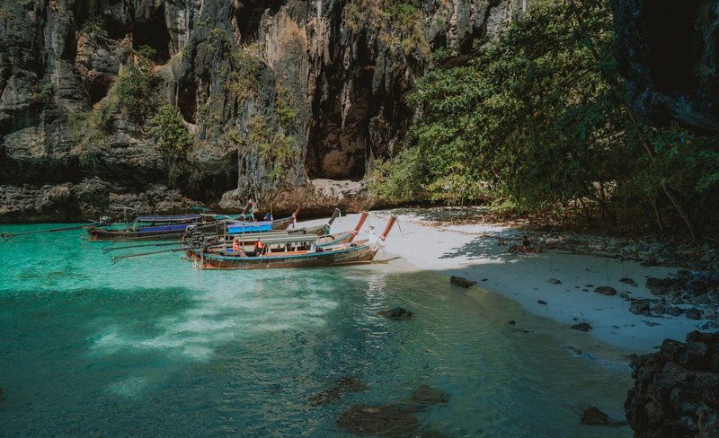 Phi Phi Islands Private Day Tour by Longtail Boat and Luxury Longtail Boat