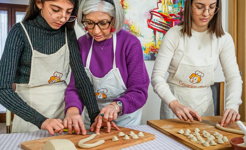 Pasta and tiramisu cooking class in Otranto