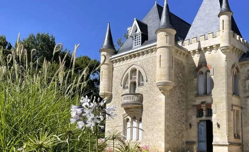 Medoc and Saint Emilion Wine Tour from Bordeaux