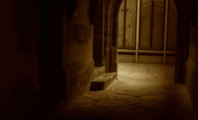 Cambridge University Half-Day Private Ghost Tour