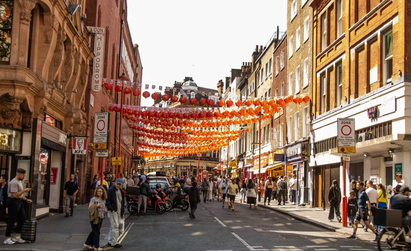 Twilight Soho food and drinks tour in London