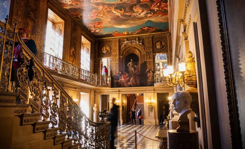 "Quality Small Group English Tour (April-October Only)" Peak District & Chatsworth House "Darcy Estate" Day Trip (Round Trip from Manchester)