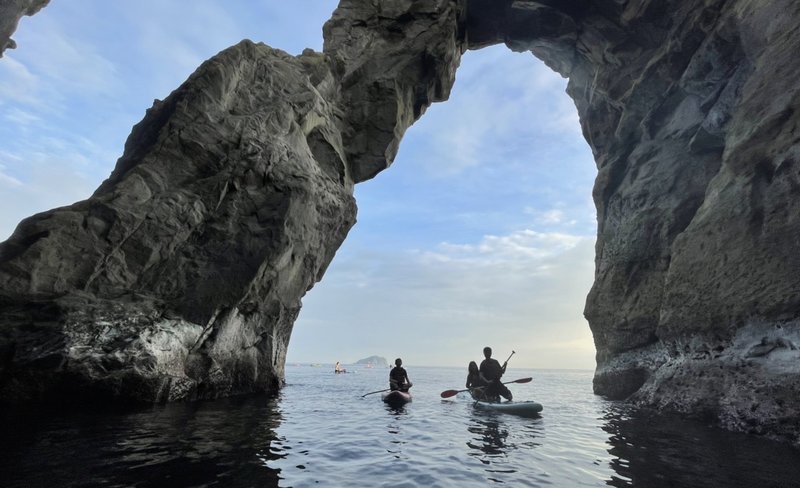 New Taipei: DPS Dream Practitioner – Elephant Trunk Rock SUP Stand Up Paddle Experience