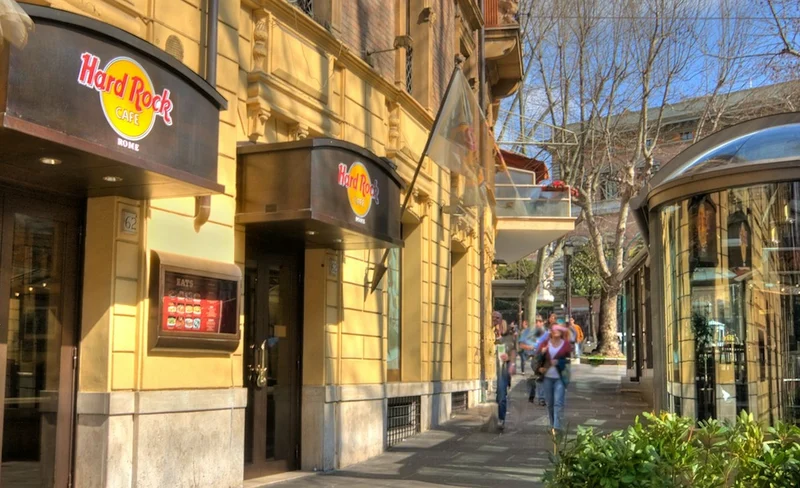 Hard Rock Cafe dining experience in Rome