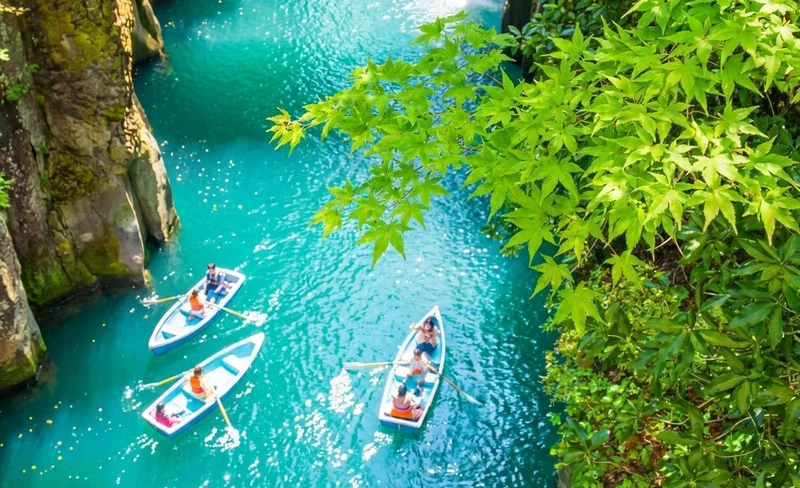 [Optional Takachiho Boat Ride Experience] Mount Aso, Kusasenri, and Takachiho Gorge Day Tour (from Fukuoka)