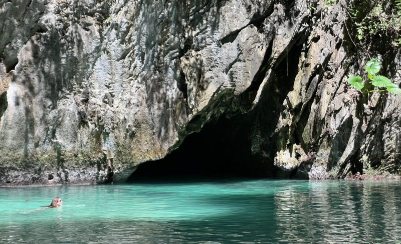 Snorkeling Tour to 4 Island & Emerald Cave from Koh Lanta